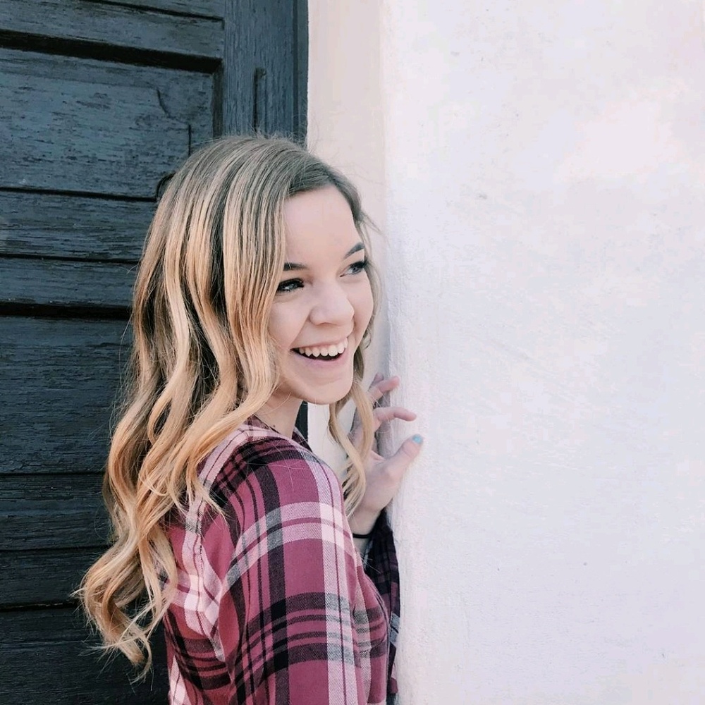 Meet your Posher, Rebekah